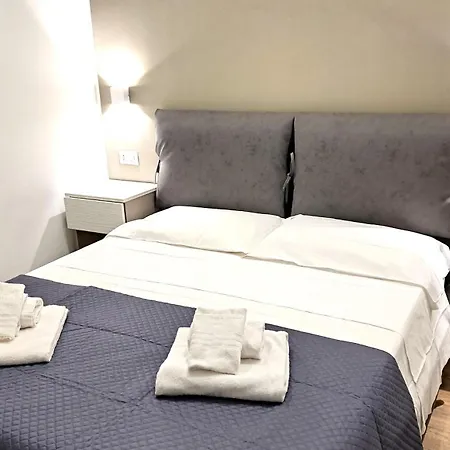 San Giovanni Metro Flat *