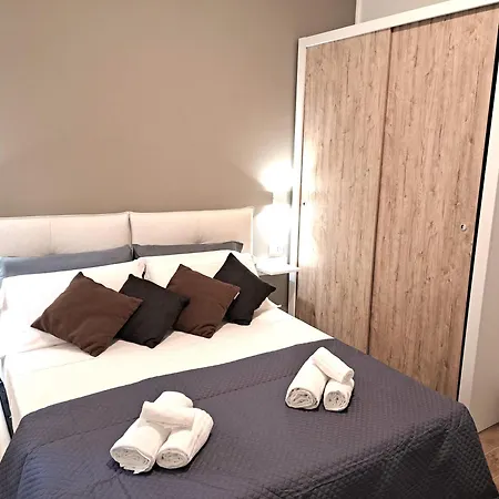 Apartmán San Giovanni Metro Flat *