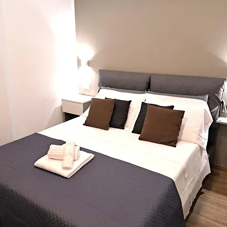 San Giovanni Metro Flat روما