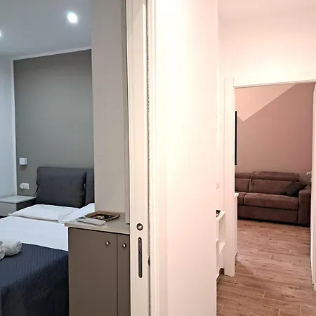 شقة San Giovanni Metro Flat *